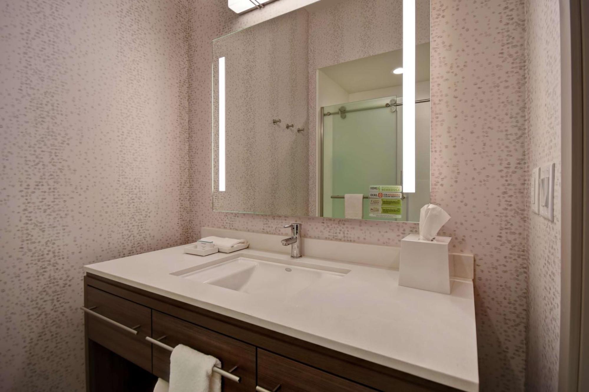 Home2 Suites By Hilton Wichita Northeast Eksteriør bilde